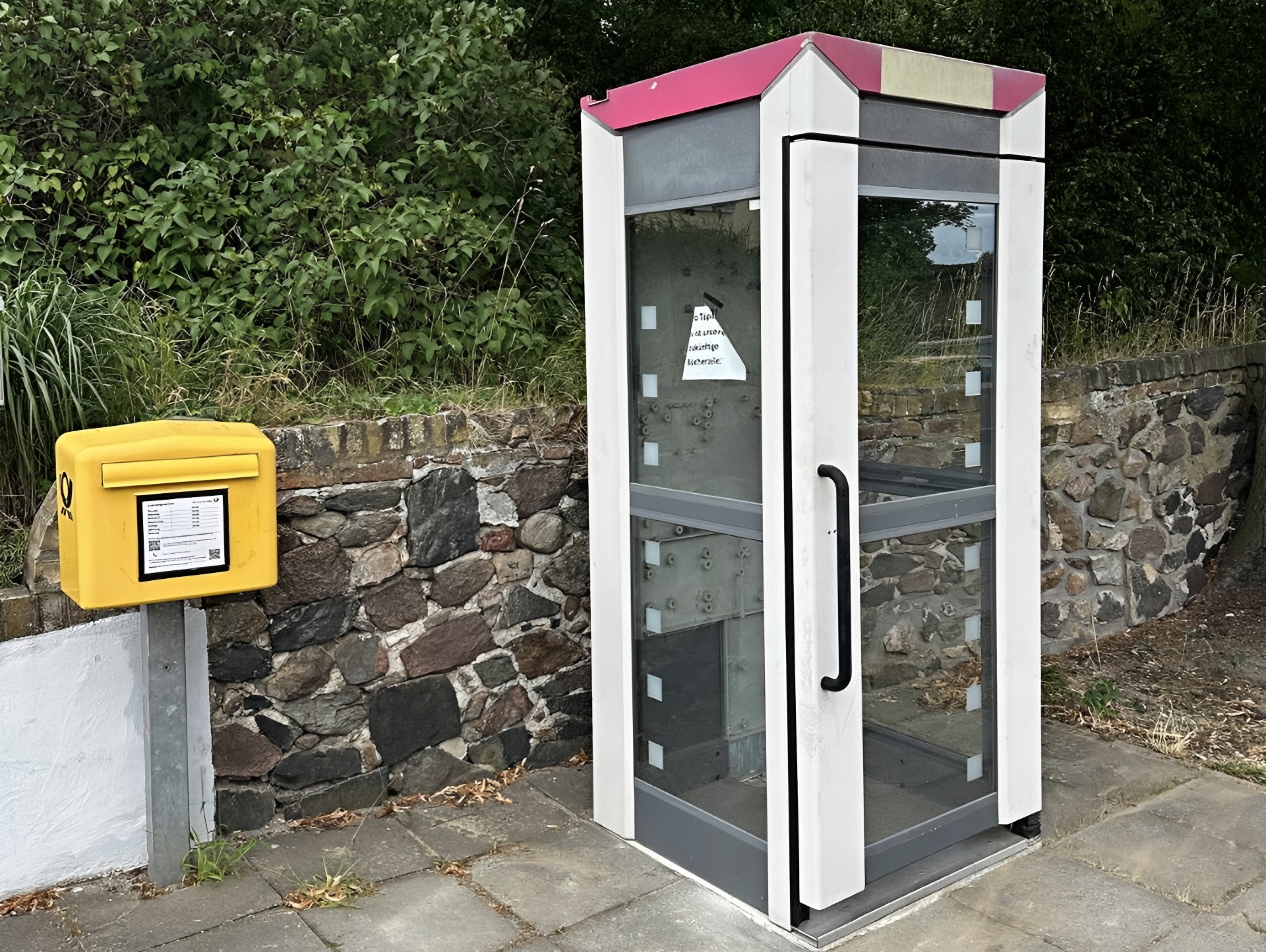 Telefonzelle wird zur Büchertauschbox